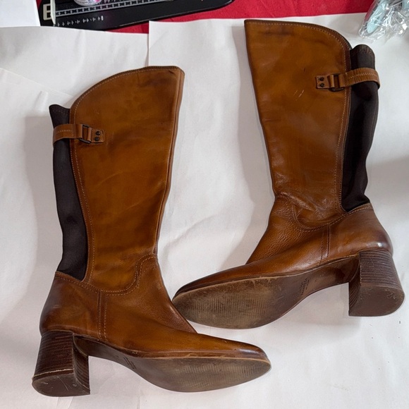 Vintage Foundry Shoes - Elegant brown Leather Heeled Boots